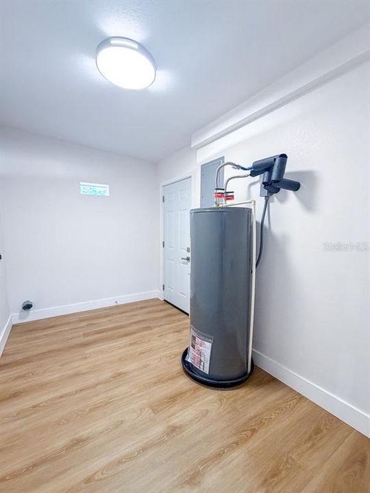 Activo con contrato: $309,000 (4 camas, 2 baños, 1454 Pies cuadrados)