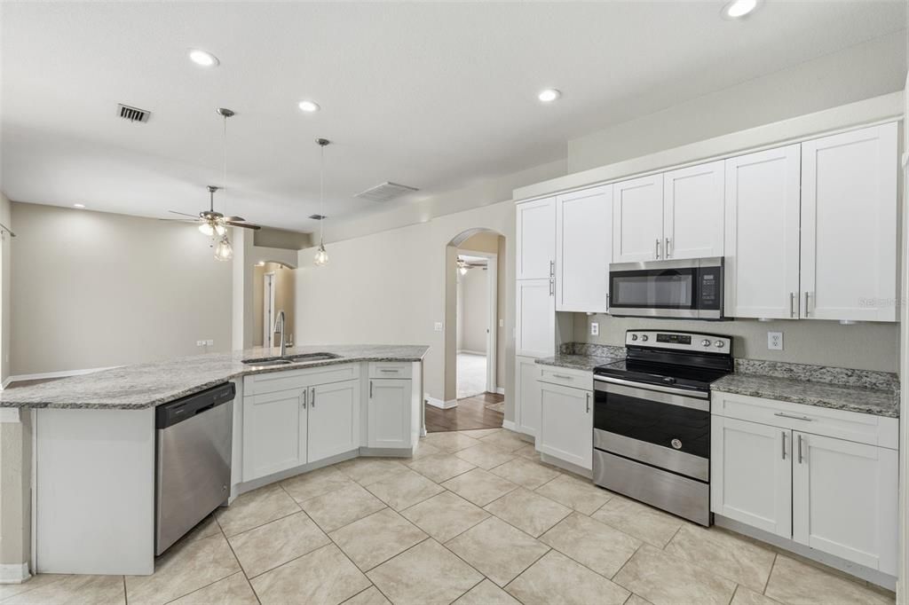 For Sale: $549,900 (4 beds, 3 baths, 2418 Square Feet)