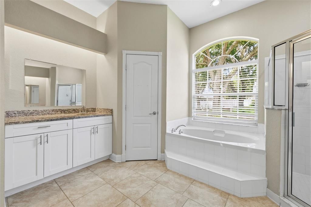 For Sale: $549,900 (4 beds, 3 baths, 2418 Square Feet)