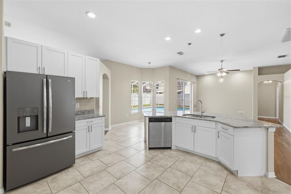 For Sale: $549,900 (4 beds, 3 baths, 2418 Square Feet)