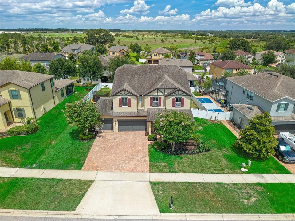 For Sale: $849,900 (6 beds, 4 baths, 3920 Square Feet)