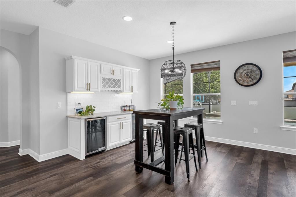 For Sale: $849,900 (6 beds, 4 baths, 3920 Square Feet)