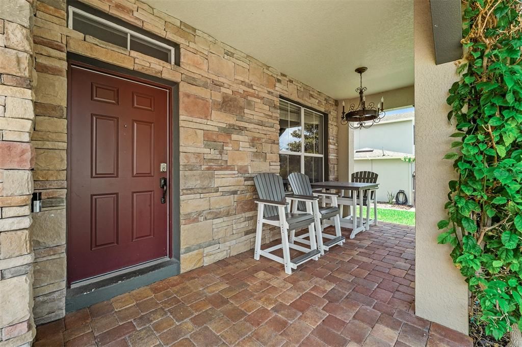 For Sale: $849,900 (6 beds, 4 baths, 3920 Square Feet)