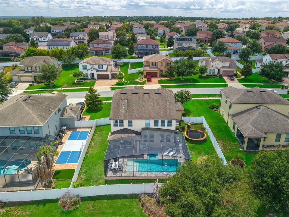 For Sale: $849,900 (6 beds, 4 baths, 3920 Square Feet)