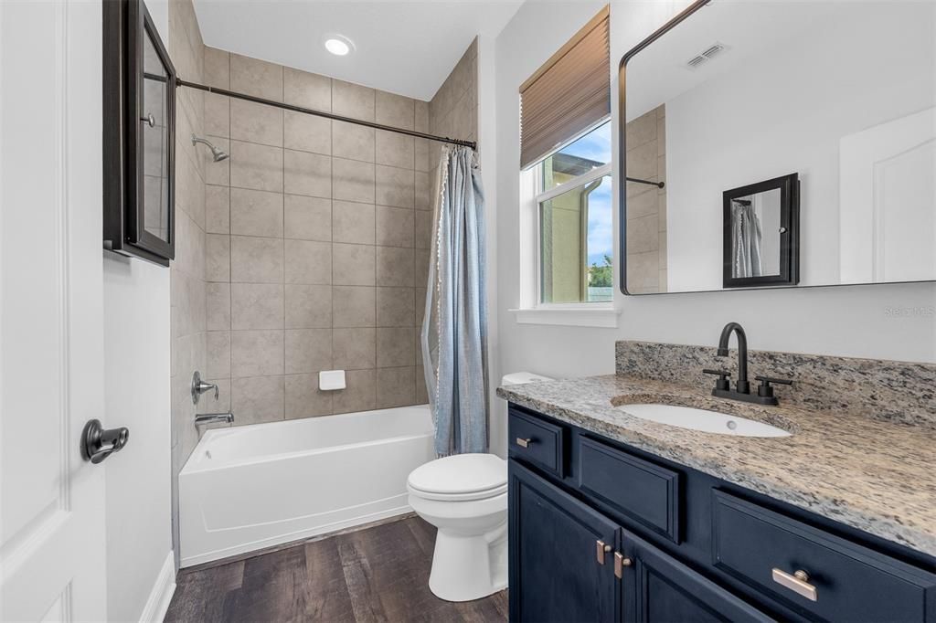 For Sale: $849,900 (6 beds, 4 baths, 3920 Square Feet)