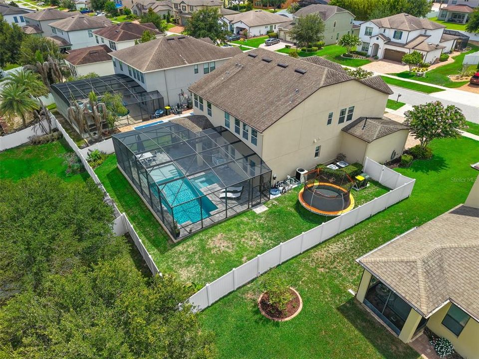 For Sale: $849,900 (6 beds, 4 baths, 3920 Square Feet)
