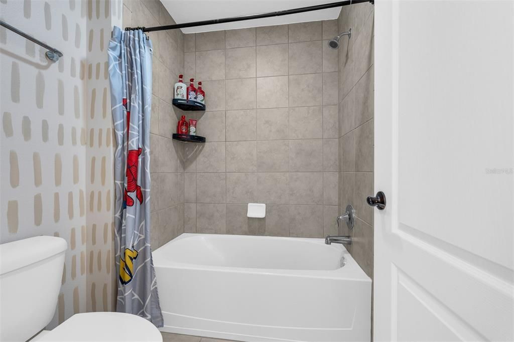 For Sale: $849,900 (6 beds, 4 baths, 3920 Square Feet)
