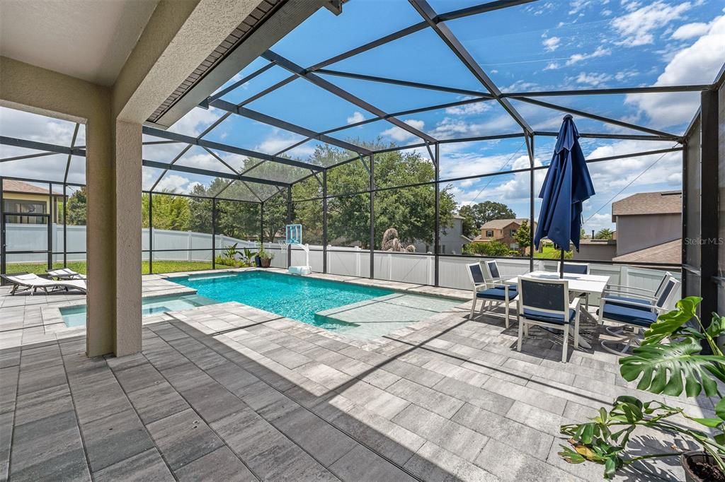 For Sale: $849,900 (6 beds, 4 baths, 3920 Square Feet)