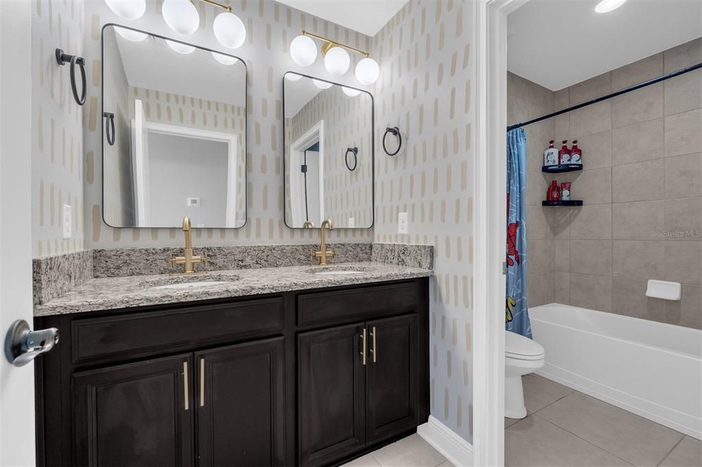 For Sale: $849,900 (6 beds, 4 baths, 3920 Square Feet)