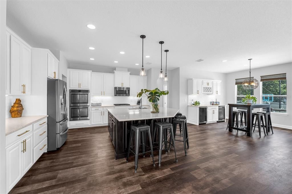 For Sale: $849,900 (6 beds, 4 baths, 3920 Square Feet)