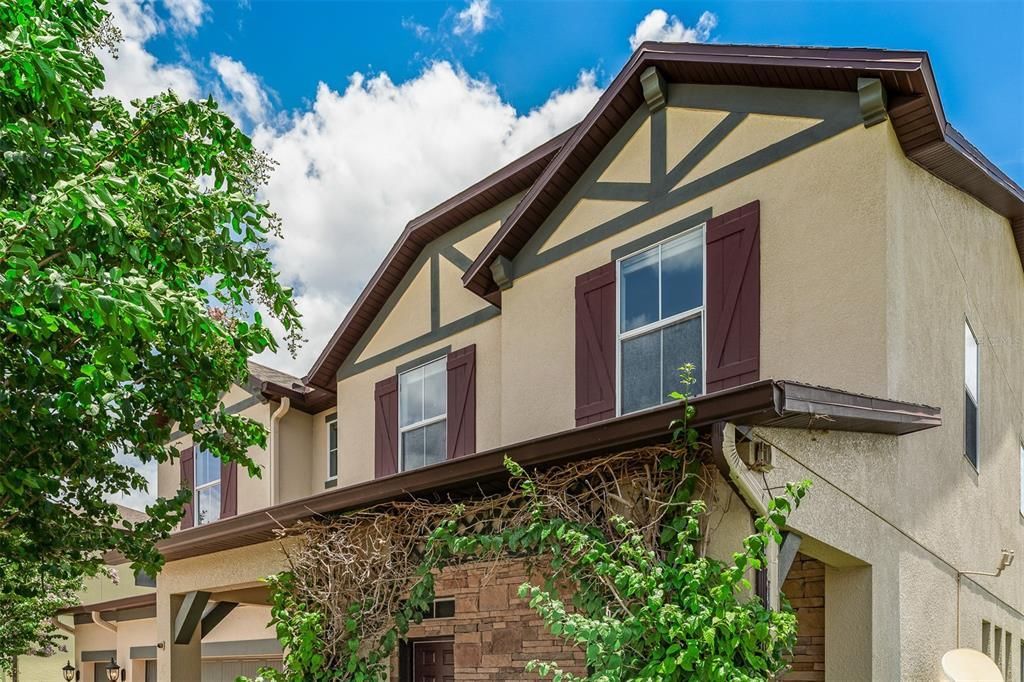 For Sale: $849,900 (6 beds, 4 baths, 3920 Square Feet)