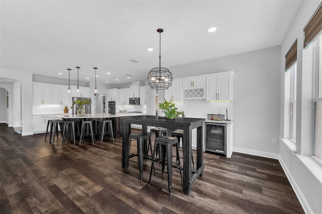 For Sale: $849,900 (6 beds, 4 baths, 3920 Square Feet)