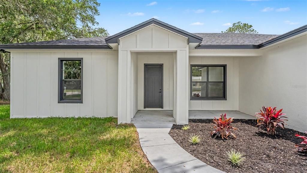 For Sale: $429,900 (4 beds, 2 baths, 2004 Square Feet)