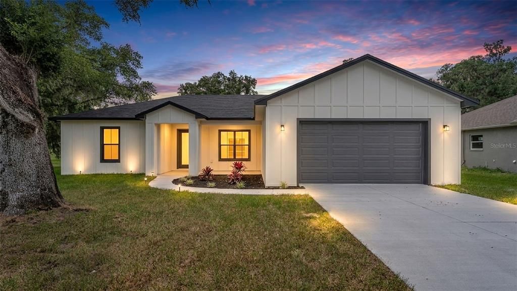 For Sale: $429,900 (4 beds, 2 baths, 2004 Square Feet)