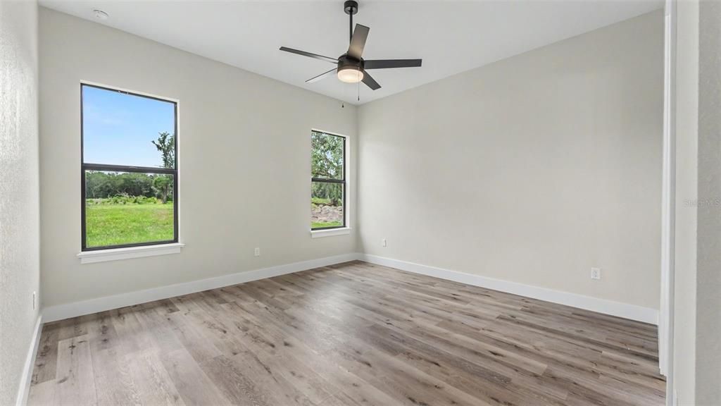 For Sale: $429,900 (4 beds, 2 baths, 2004 Square Feet)
