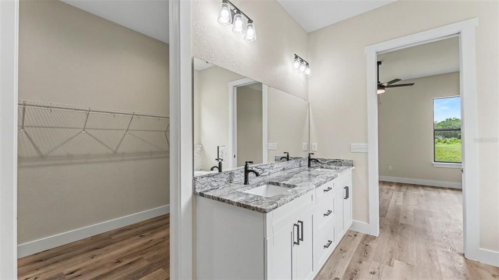 For Sale: $429,900 (4 beds, 2 baths, 2004 Square Feet)