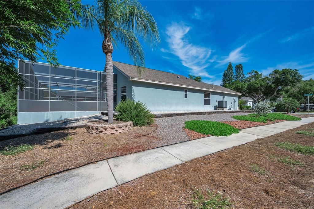 For Sale: $490,000 (4 beds, 2 baths, 1685 Square Feet)