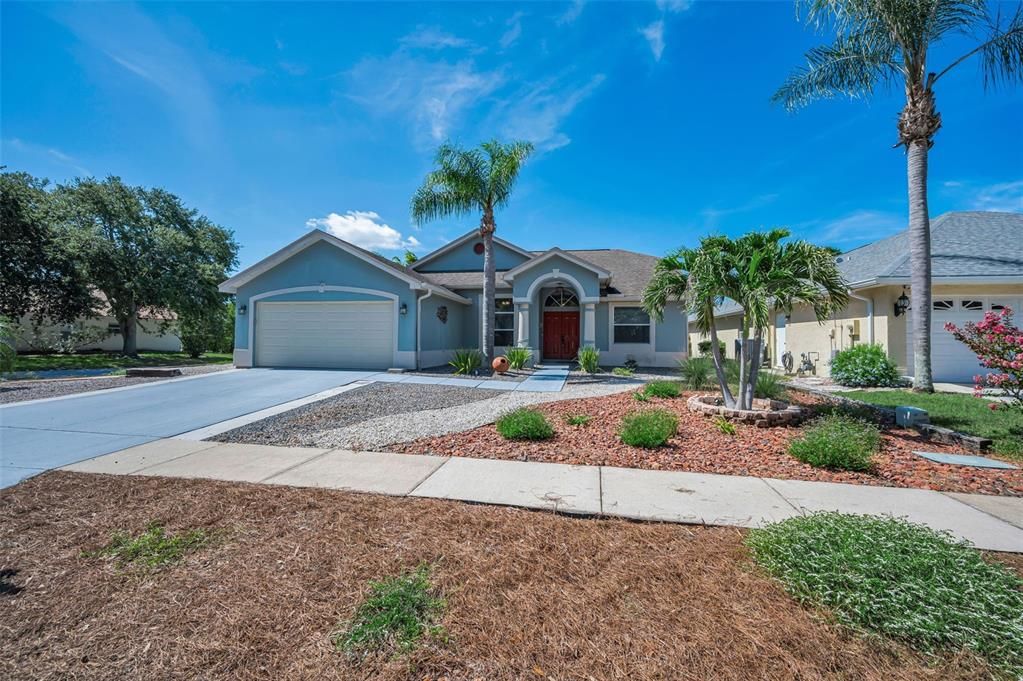 For Sale: $490,000 (4 beds, 2 baths, 1685 Square Feet)