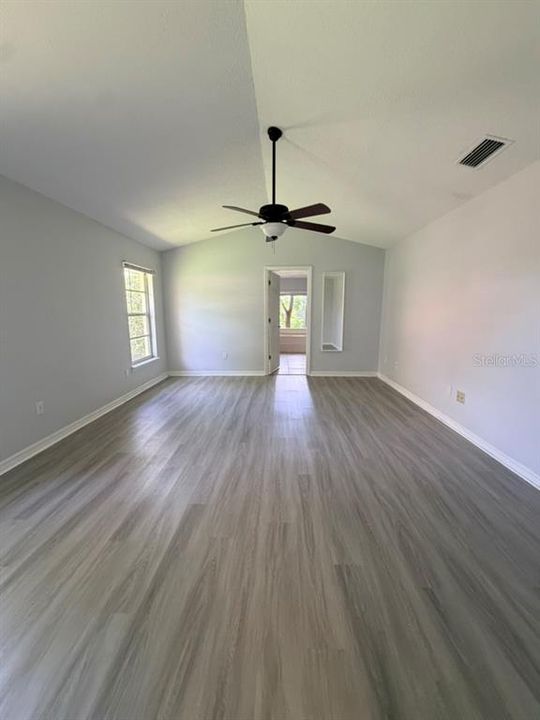 For Rent: $3,500 (4 beds, 2 baths, 2492 Square Feet)