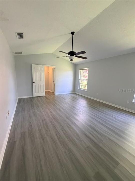 For Rent: $3,500 (4 beds, 2 baths, 2492 Square Feet)
