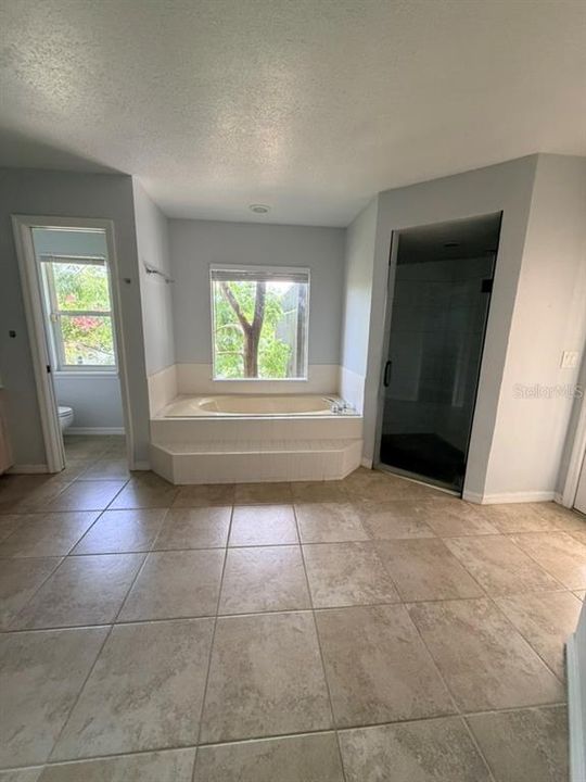 For Rent: $3,500 (4 beds, 2 baths, 2492 Square Feet)
