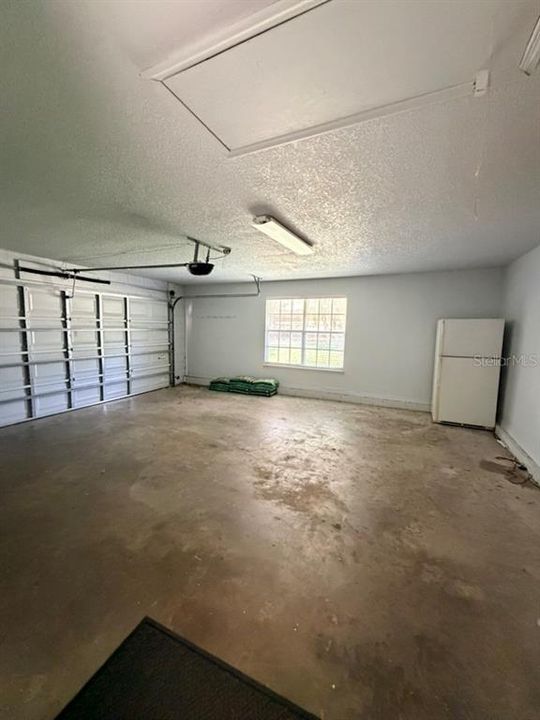 For Rent: $3,500 (4 beds, 2 baths, 2492 Square Feet)