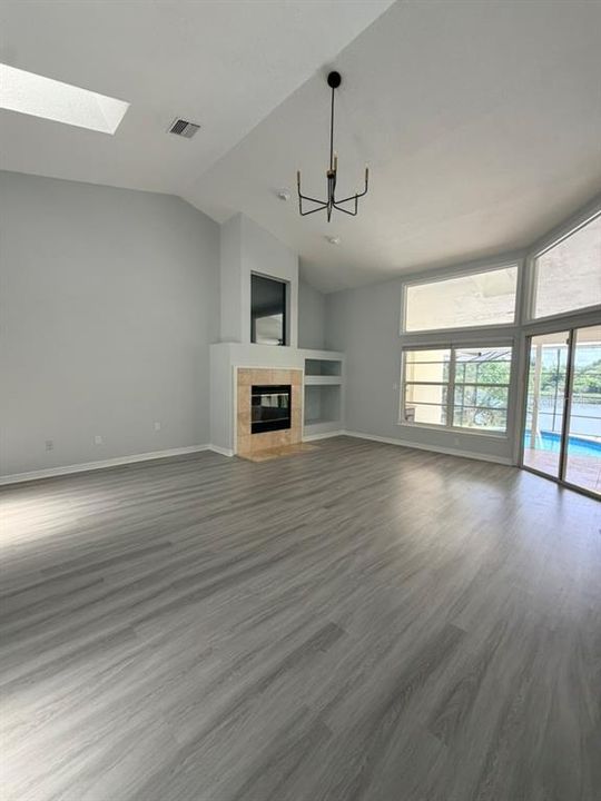 For Rent: $3,500 (4 beds, 2 baths, 2492 Square Feet)