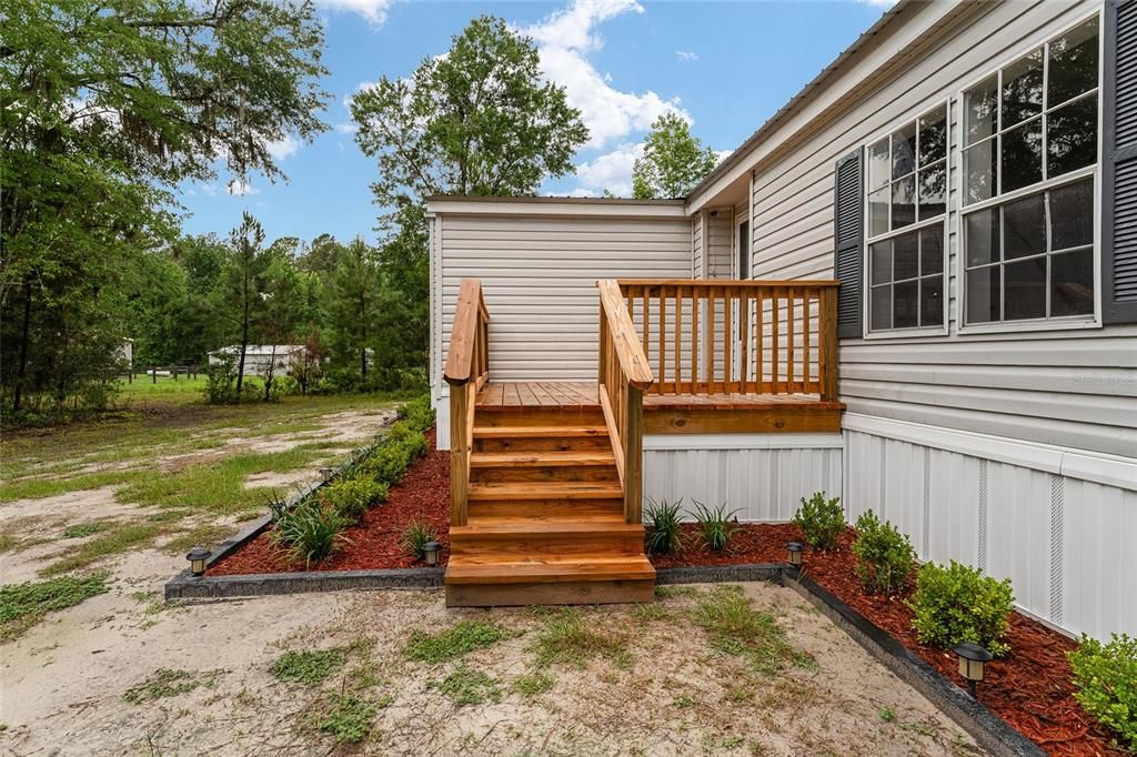 For Sale: $295,000 (4 beds, 2 baths, 1961 Square Feet)