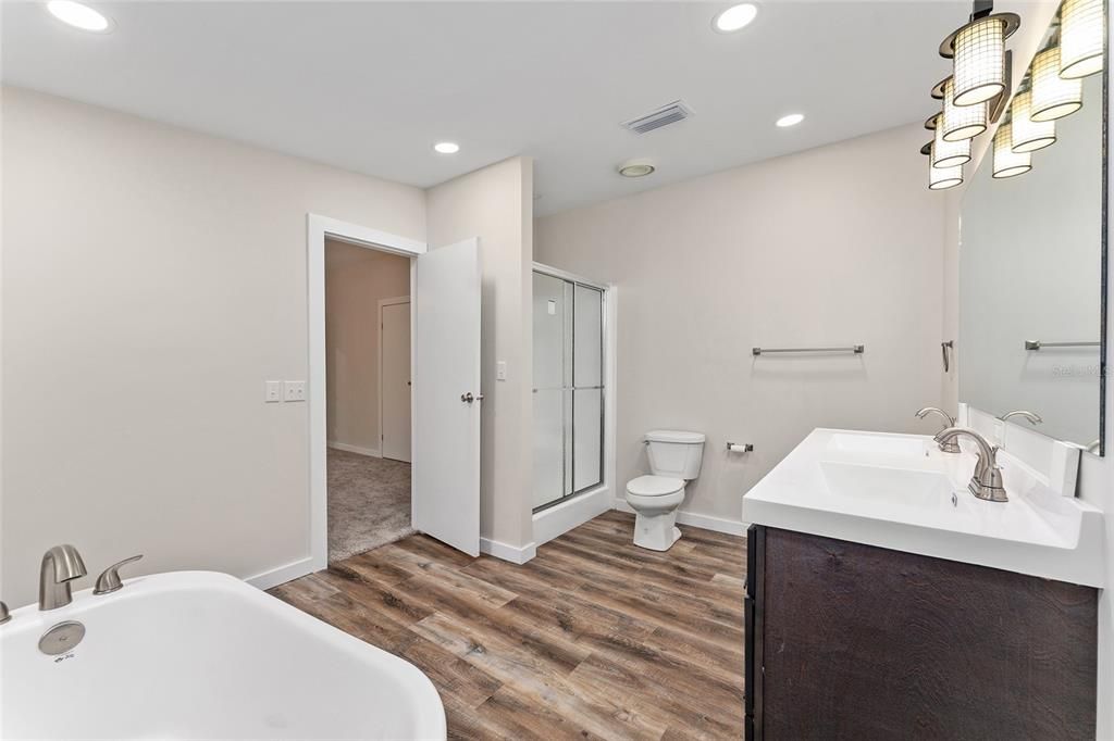 For Sale: $295,000 (4 beds, 2 baths, 1961 Square Feet)