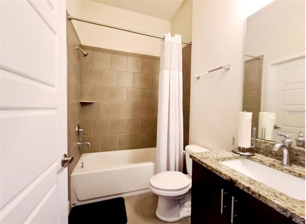 В аренду: $3,500 (2 спален, 2 ванн, 1404 Квадратных фут)