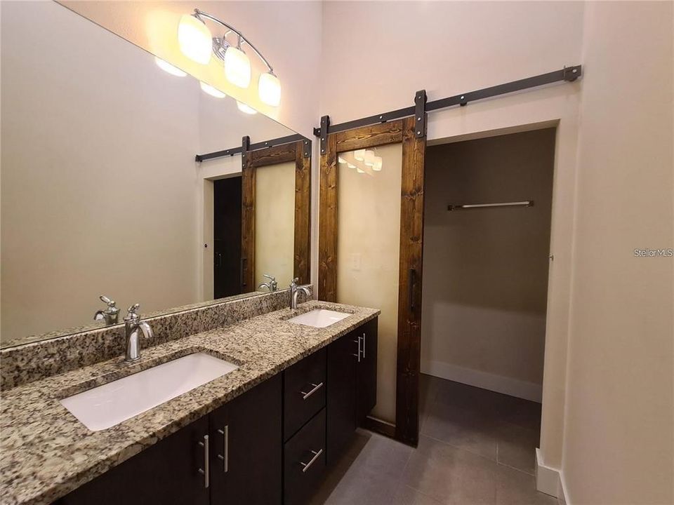 В аренду: $3,500 (2 спален, 2 ванн, 1404 Квадратных фут)