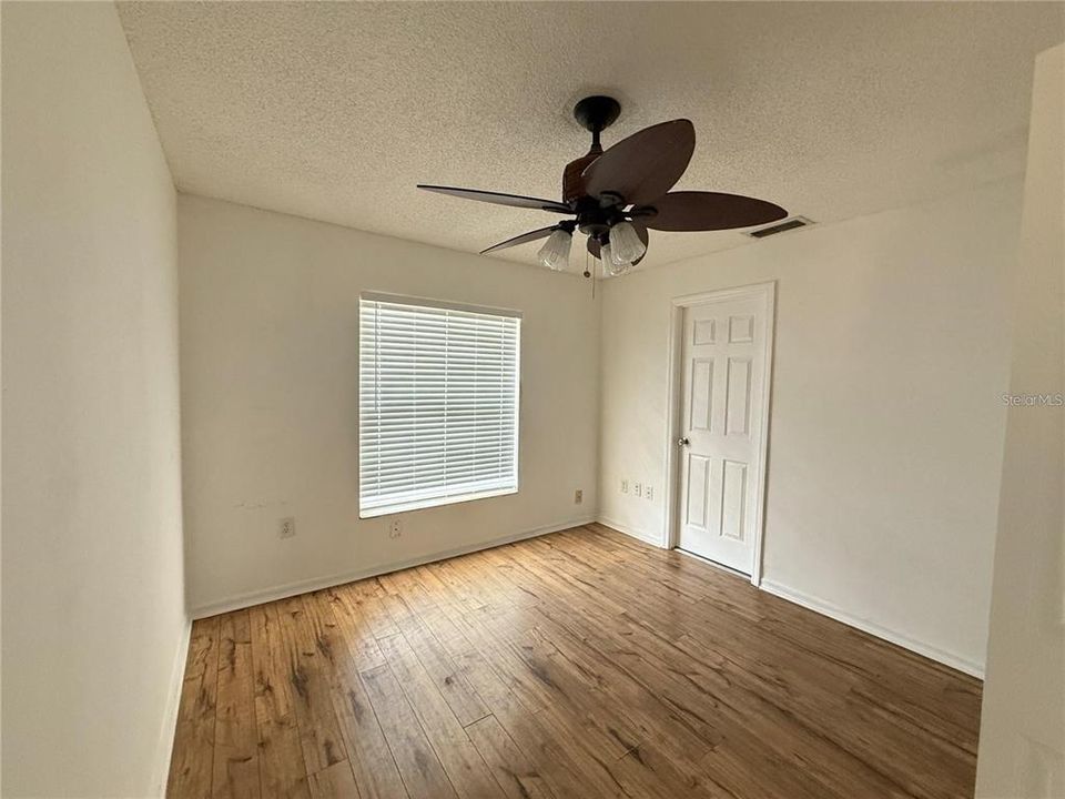 For Rent: $2,000 (3 beds, 2 baths, 1300 Square Feet)