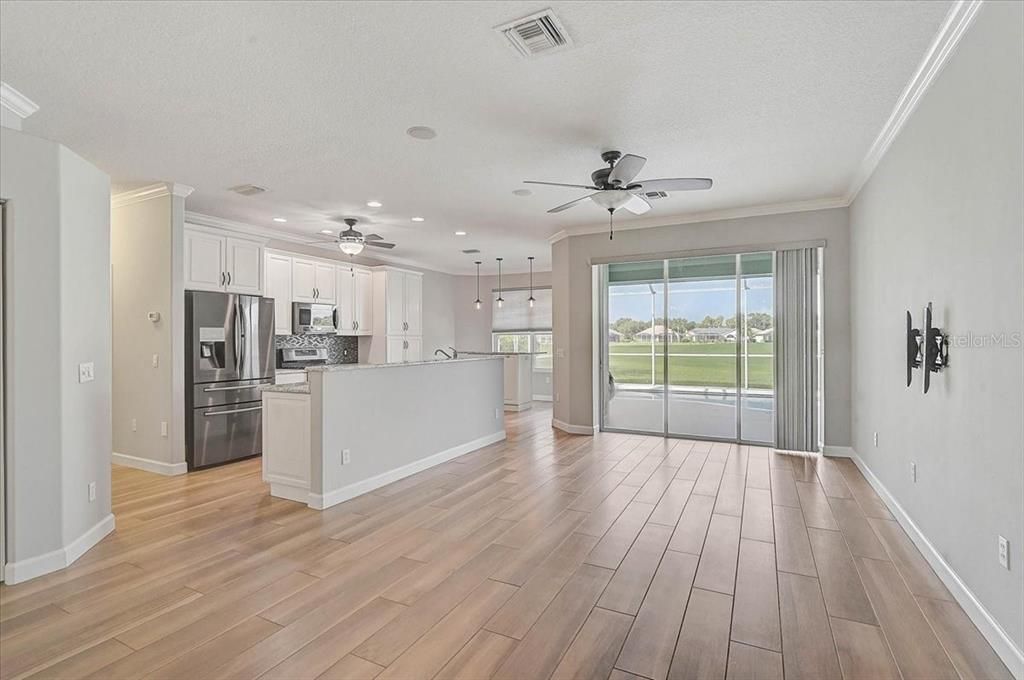 For Sale: $490,000 (3 beds, 2 baths, 1676 Square Feet)