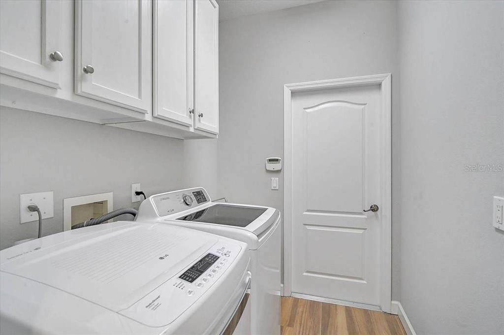 For Sale: $490,000 (3 beds, 2 baths, 1676 Square Feet)