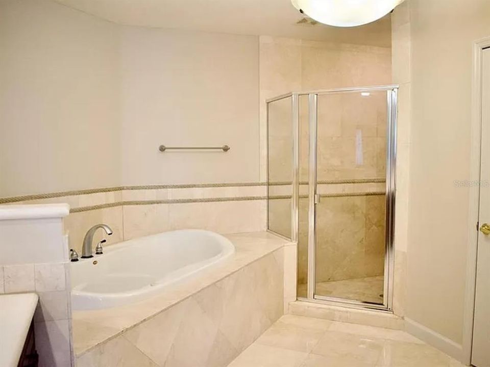 For Rent: $3,450 (3 beds, 2 baths, 2360 Square Feet)