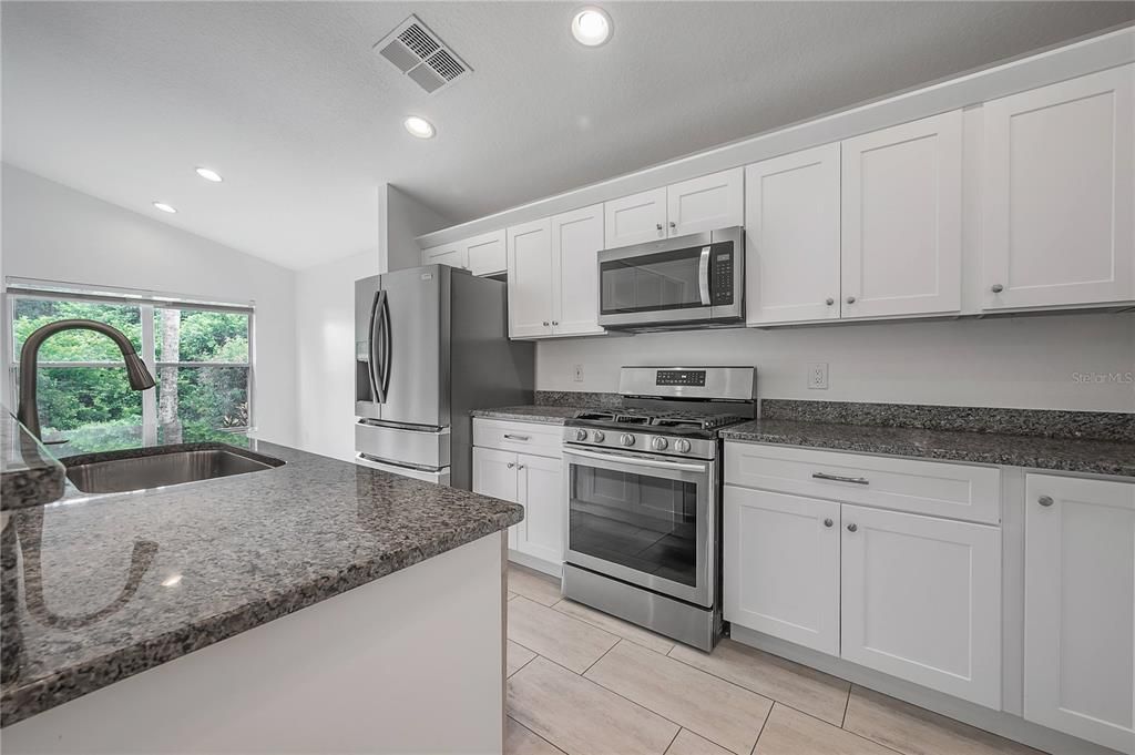 En Venta: $569,000 (3 camas, 2 baños, 2028 Pies cuadrados)