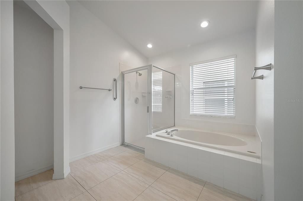En Venta: $569,000 (3 camas, 2 baños, 2028 Pies cuadrados)