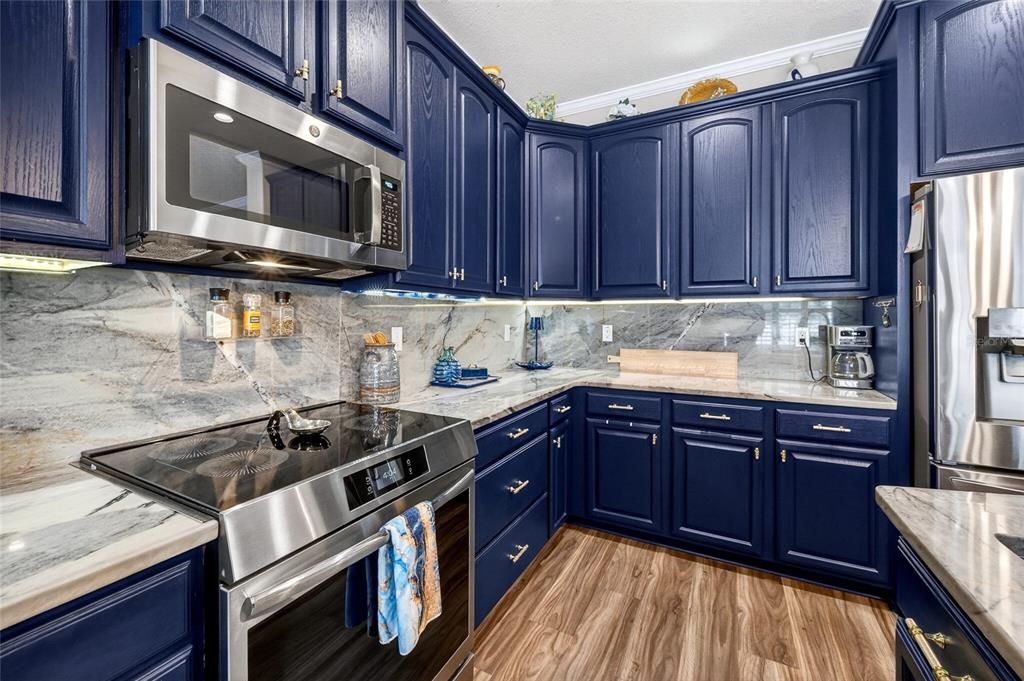 En Venta: $455,000 (3 camas, 2 baños, 2079 Pies cuadrados)