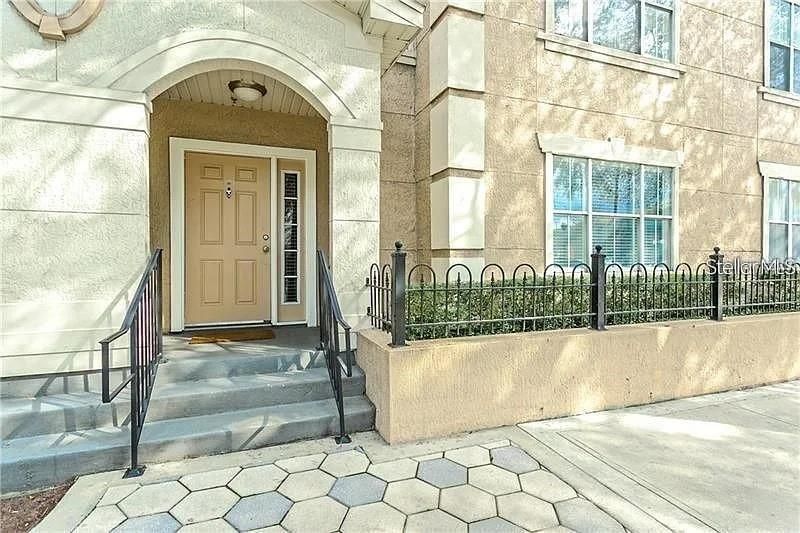 В аренду: $2,400 (2 спален, 2 ванн, 1459 Квадратных фут)