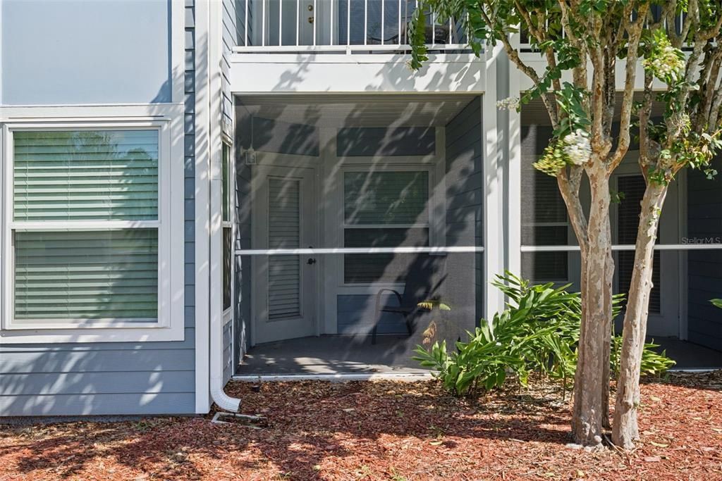 For Sale: $159,900 (2 beds, 2 baths, 947 Square Feet)
