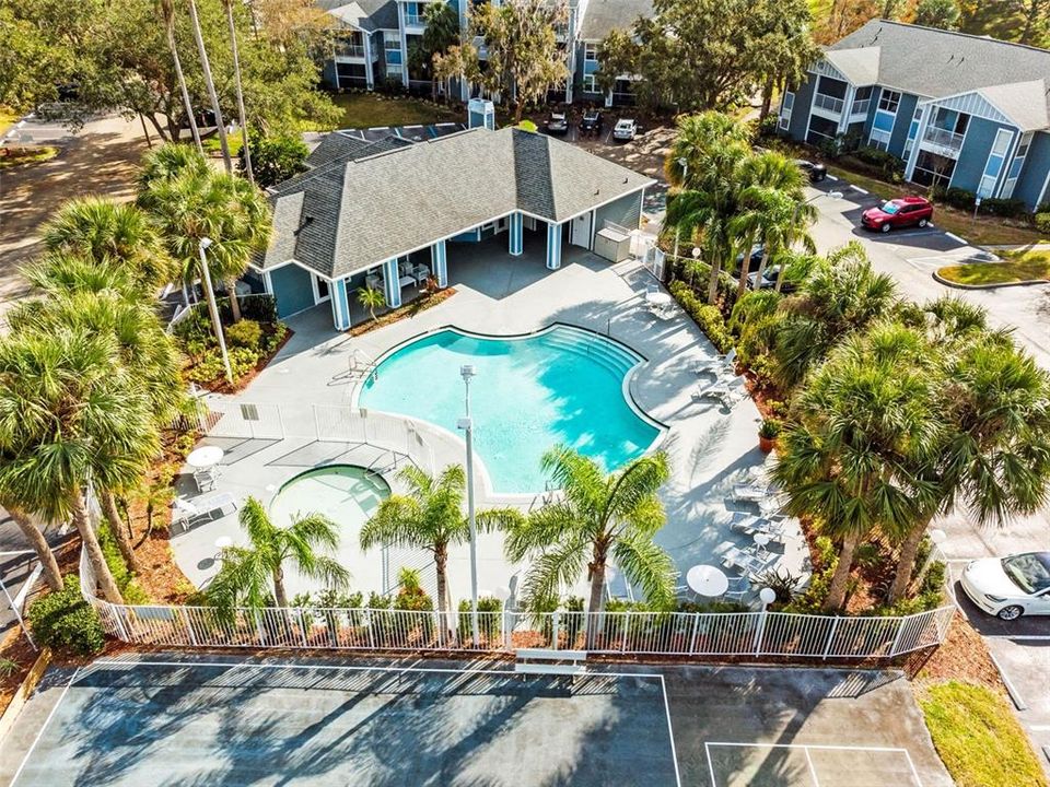 For Sale: $159,900 (2 beds, 2 baths, 947 Square Feet)