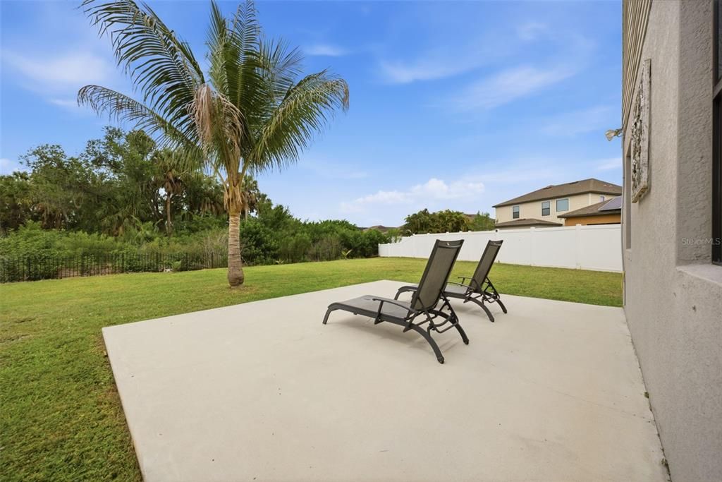 For Sale: $349,900 (3 beds, 2 baths, 2242 Square Feet)