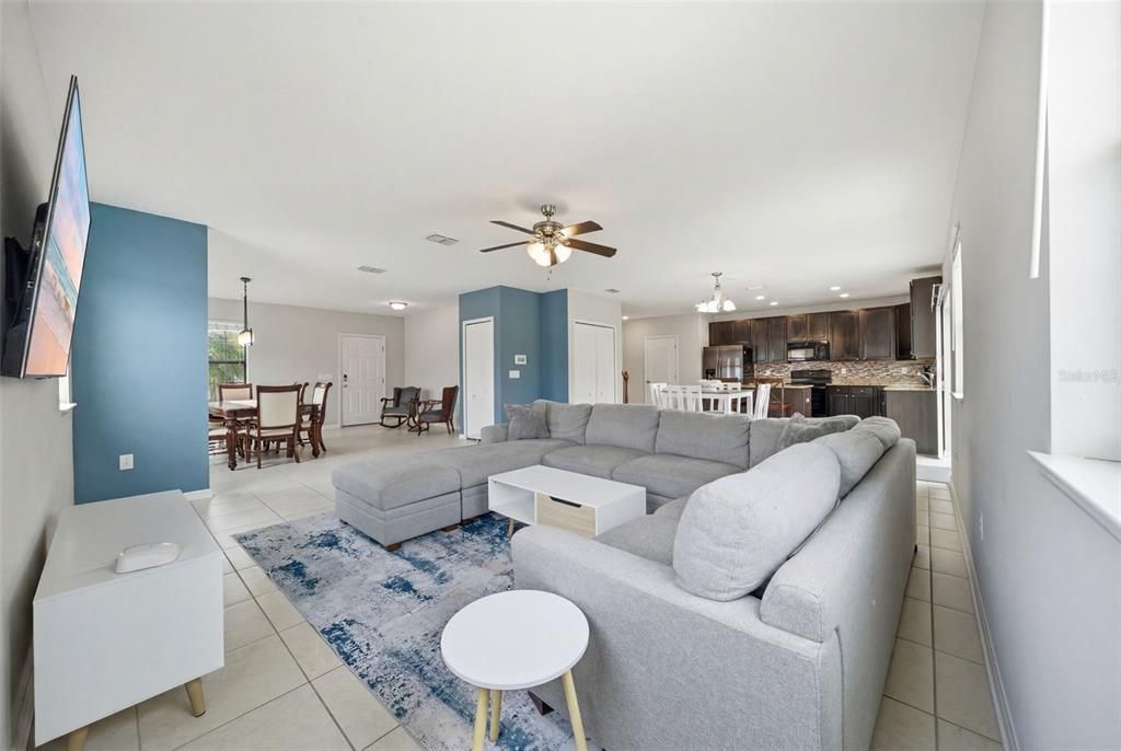 For Sale: $349,900 (3 beds, 2 baths, 2242 Square Feet)