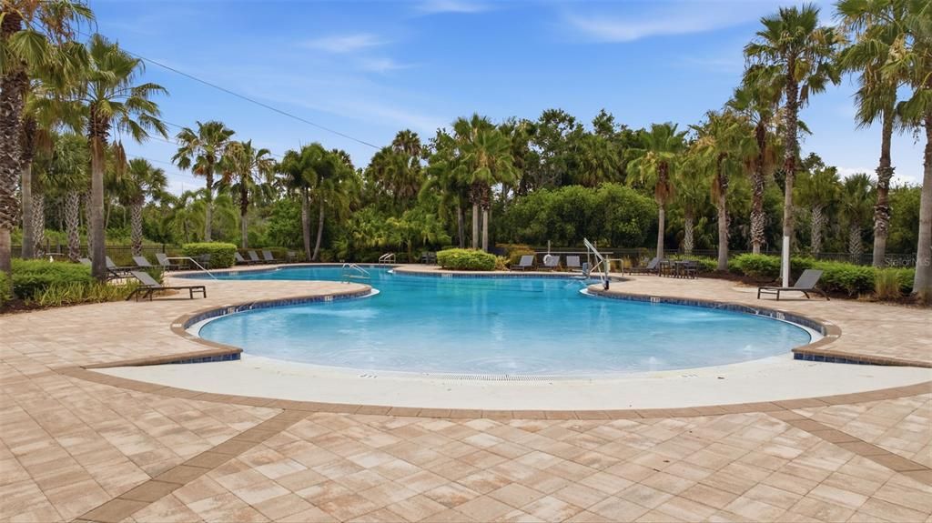For Sale: $349,900 (3 beds, 2 baths, 2242 Square Feet)