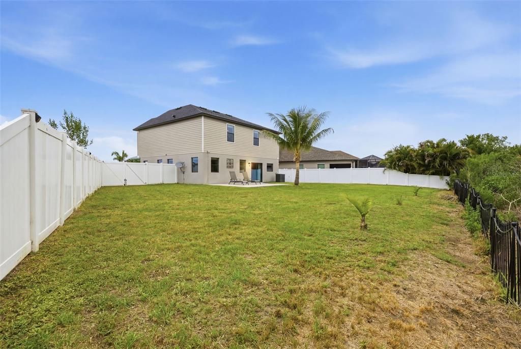 For Sale: $349,900 (3 beds, 2 baths, 2242 Square Feet)