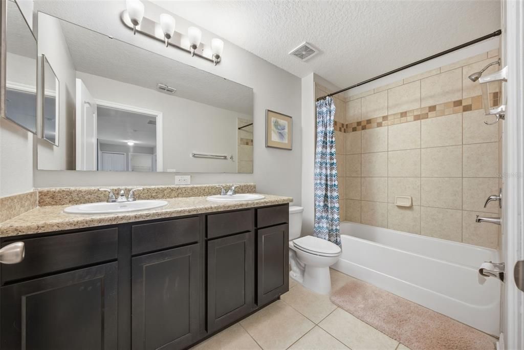 For Sale: $349,900 (3 beds, 2 baths, 2242 Square Feet)