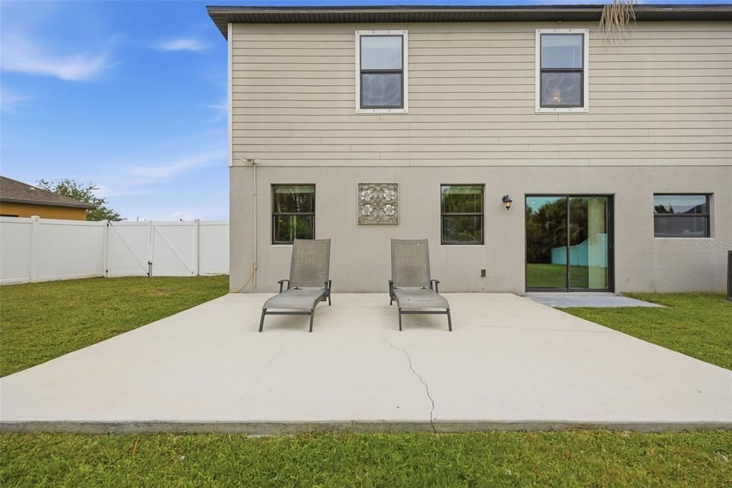 For Sale: $349,900 (3 beds, 2 baths, 2242 Square Feet)