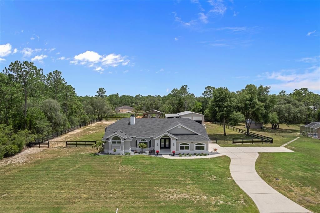 For Sale: $715,000 (5 beds, 2 baths, 3003 Square Feet)