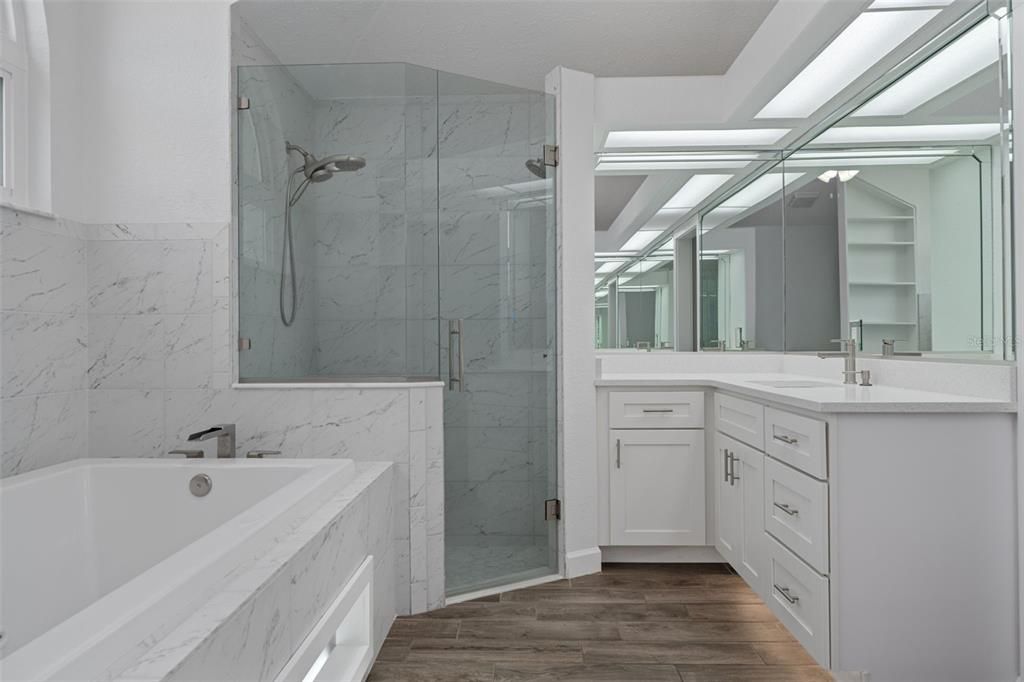 For Sale: $715,000 (5 beds, 2 baths, 3003 Square Feet)