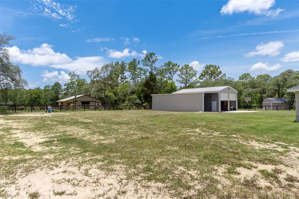 For Sale: $715,000 (5 beds, 2 baths, 3003 Square Feet)